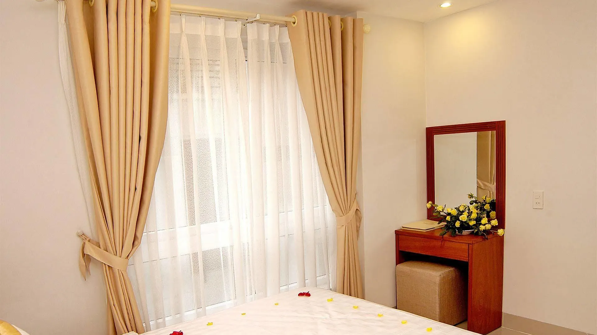 Nam Hung Hotel Nha Trang